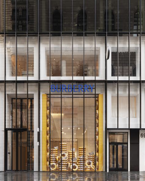 burberry fifth avenue|burberry 5th street store.